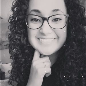 Meet your Posher, Yanelly